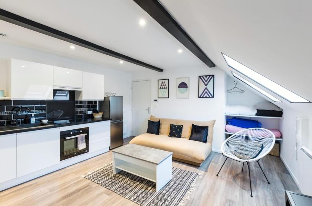 Bienvenue A Reims Type Studio Charmant Et Lumineux 2Eme Etage エクステリア 写真